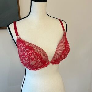 Victoria’s Secret very sexy push up bra, 34DDD